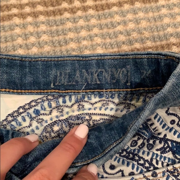 Blank NYC Jean shorts SIZE: 24 - Picture 3 of 3